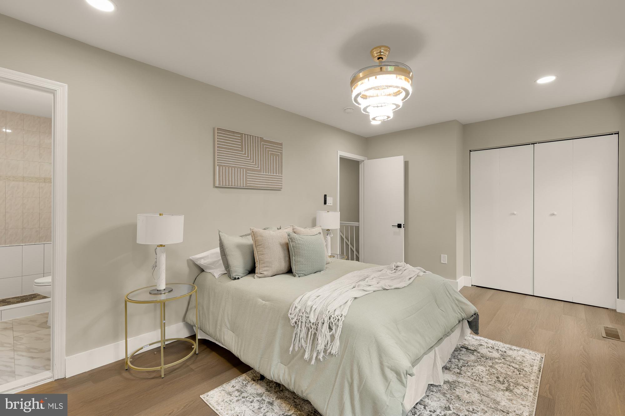 4555 METRO COURT