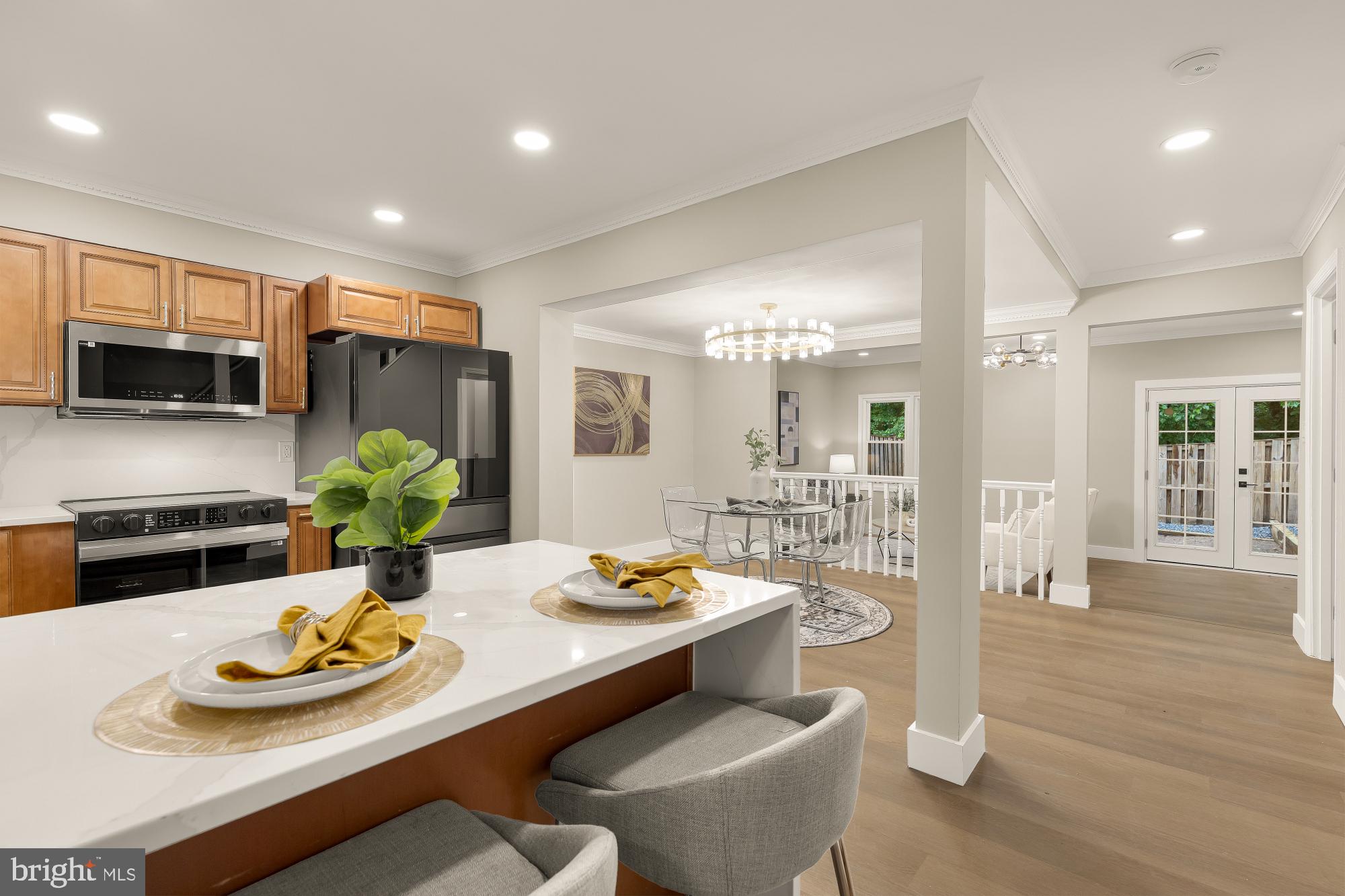 4555 METRO COURT