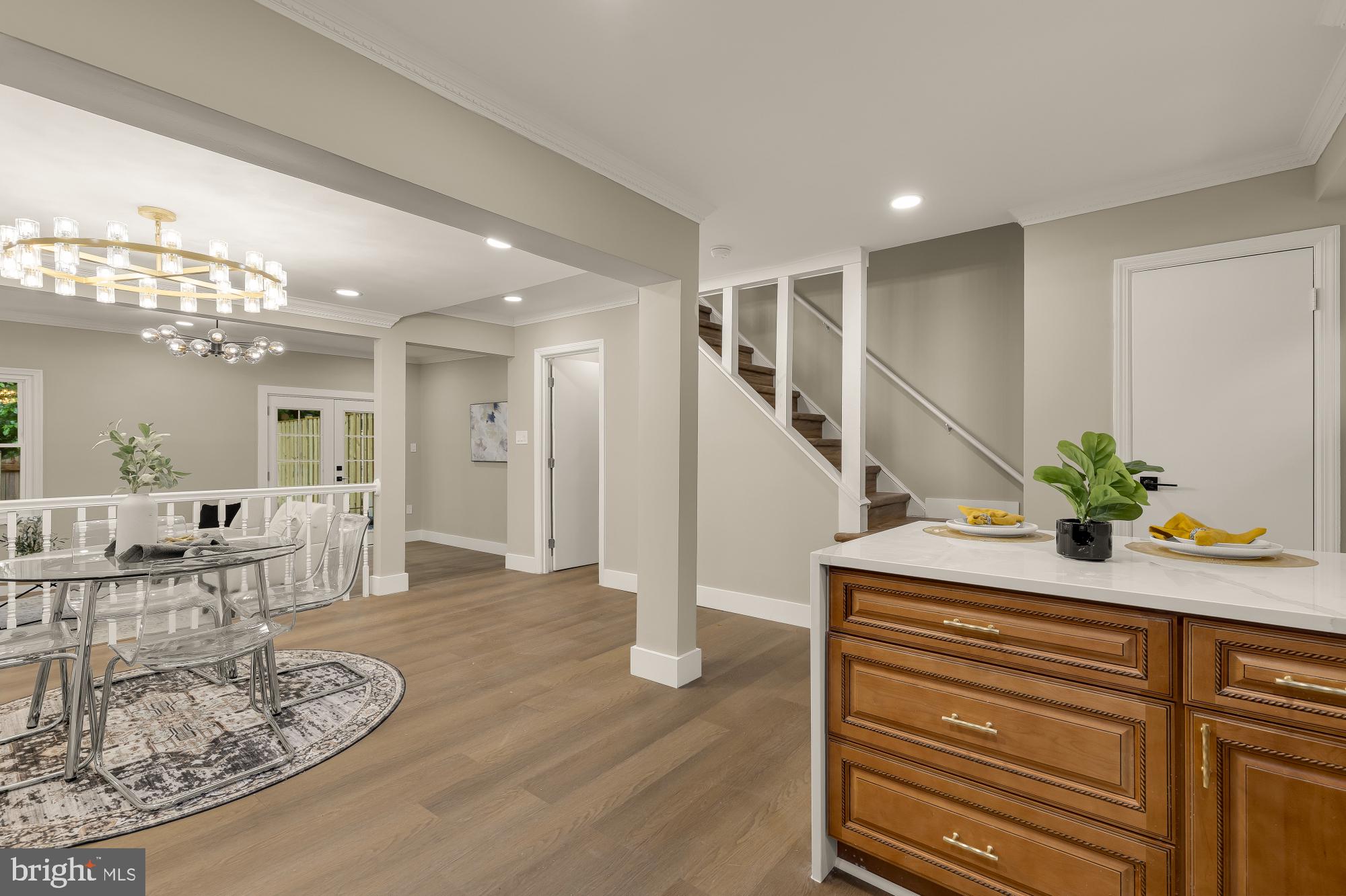 4555 METRO COURT