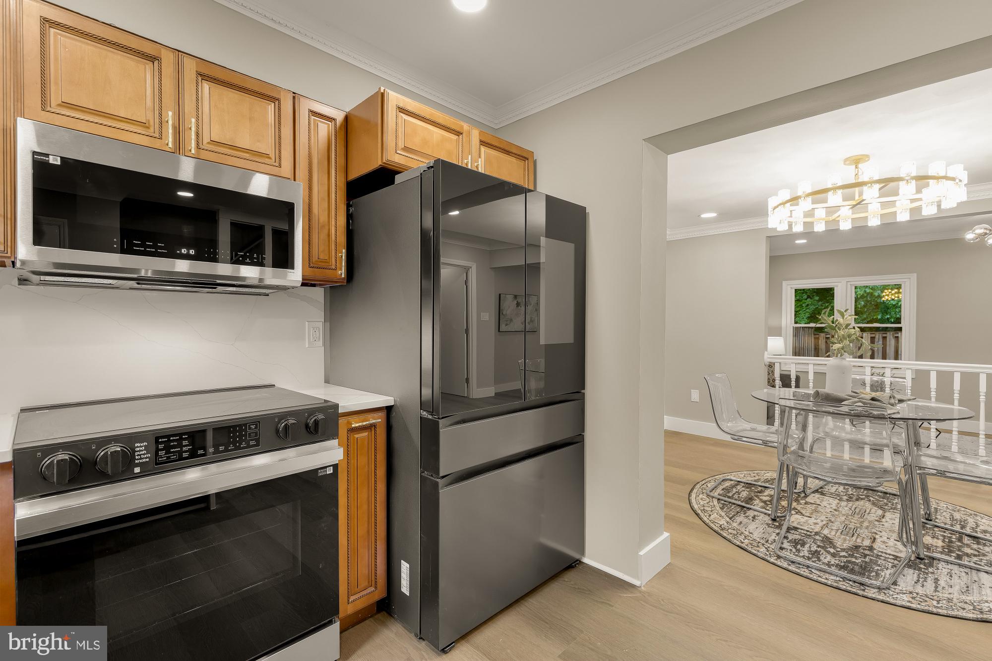 4555 METRO COURT
