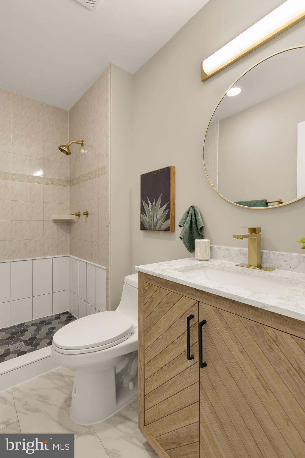 4555 METRO COURT