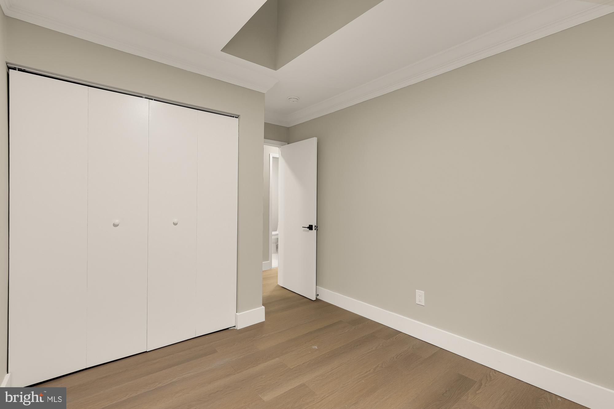 4555 METRO COURT