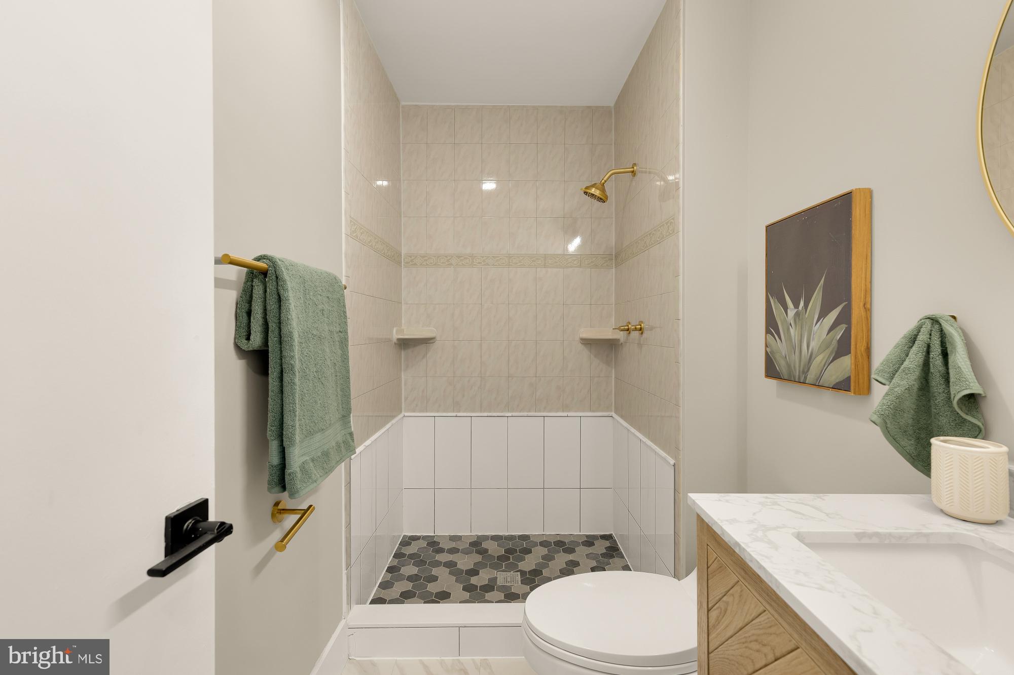 4555 METRO COURT