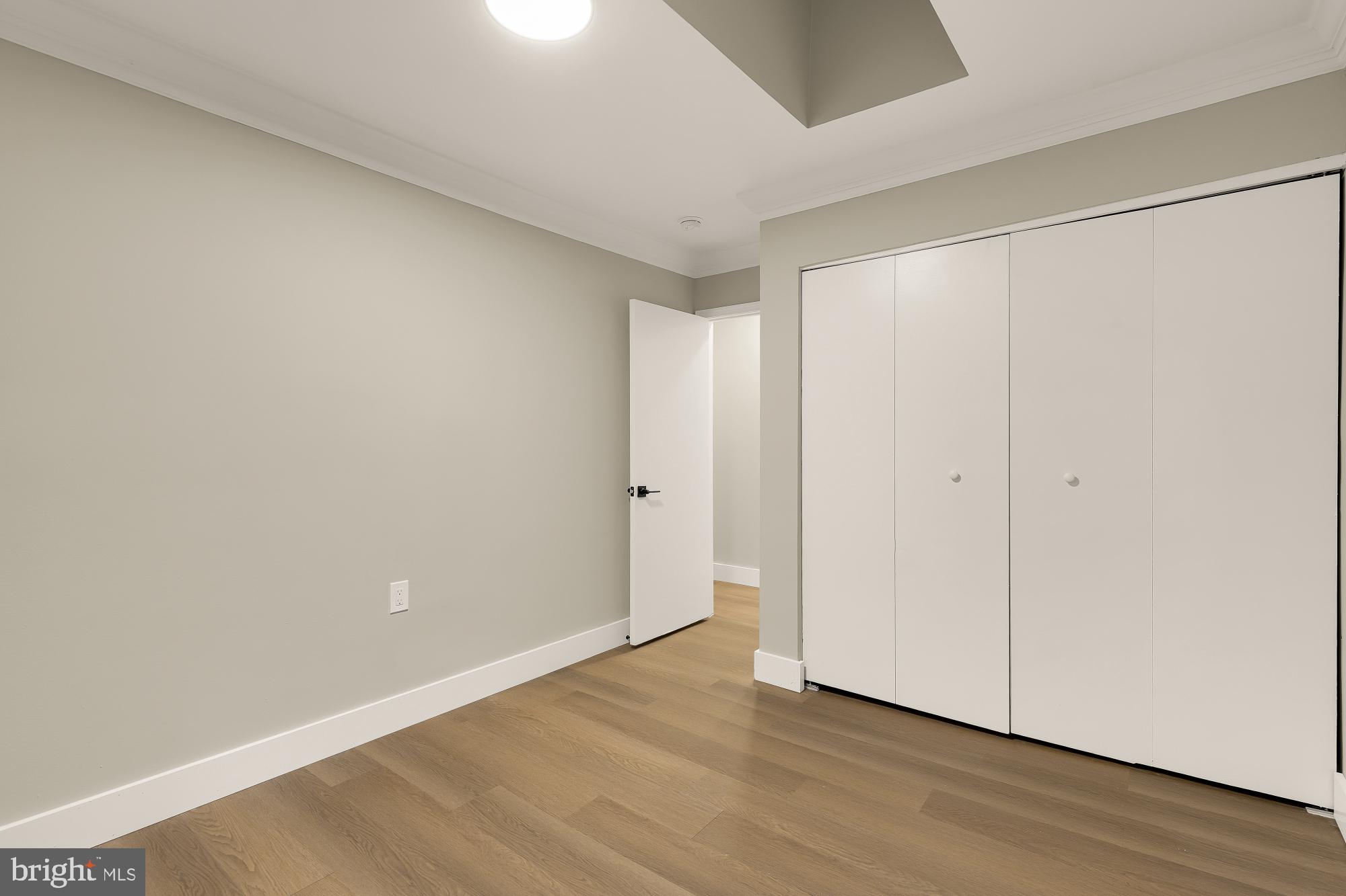4555 METRO COURT