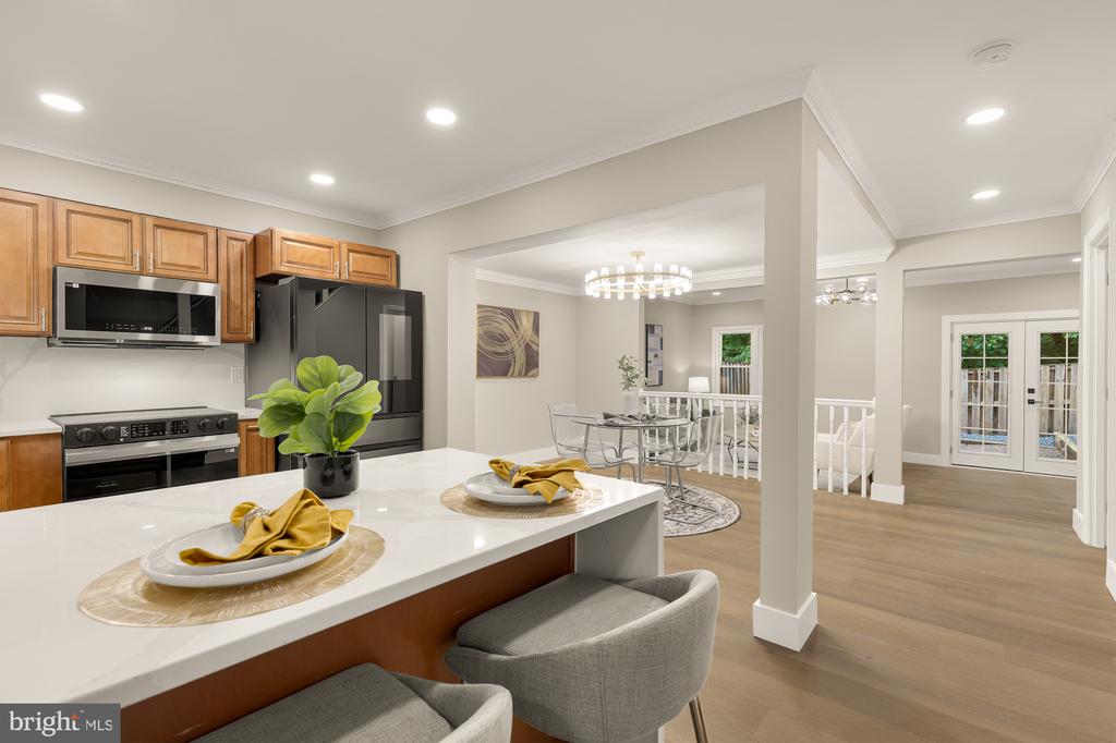 4555 METRO COURT