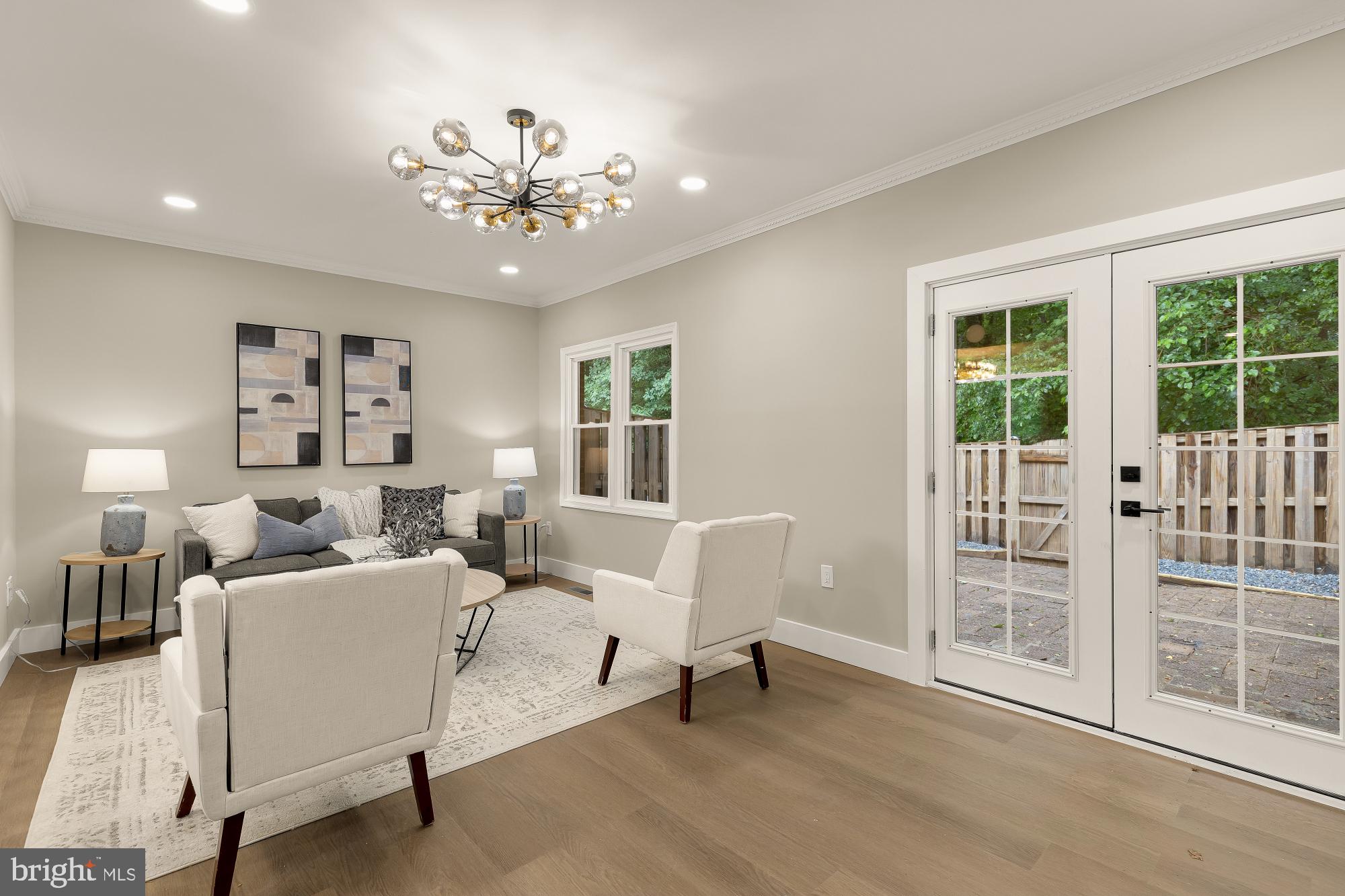 4555 METRO COURT