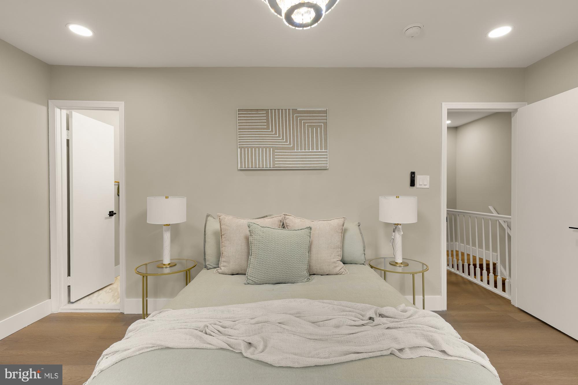 4555 METRO COURT