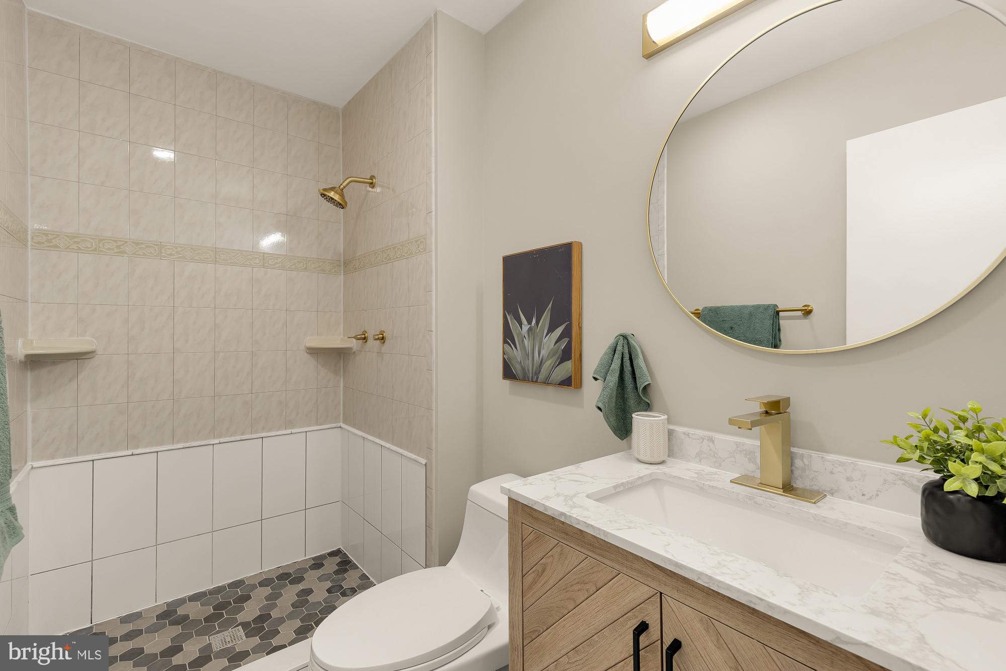 4555 METRO COURT