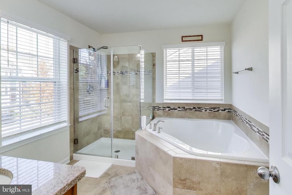 3585 EAGLE RIDGE DRIVE