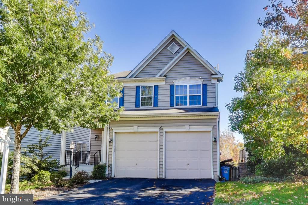 3585 EAGLE RIDGE DRIVE