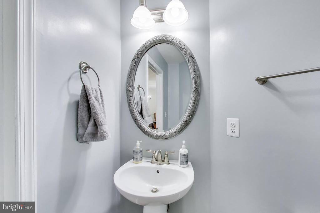 3585 EAGLE RIDGE DRIVE