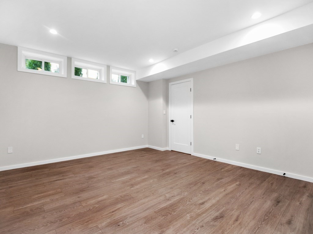 395 Winchester Street