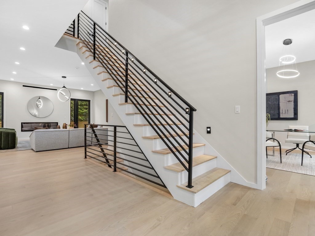 395 Winchester Street