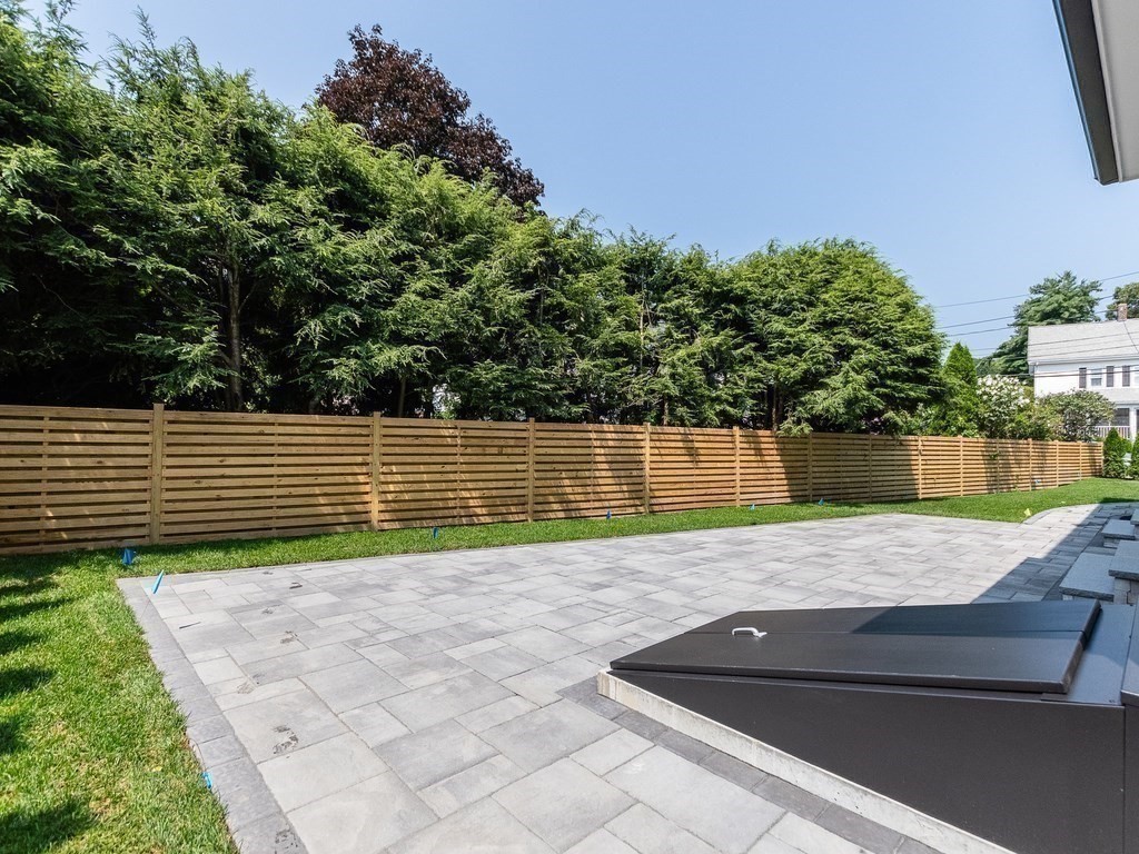 395 Winchester Street