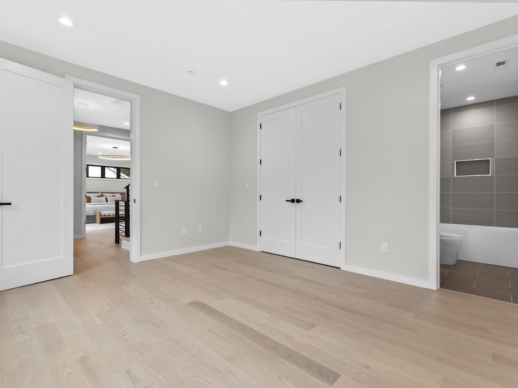 395 Winchester Street