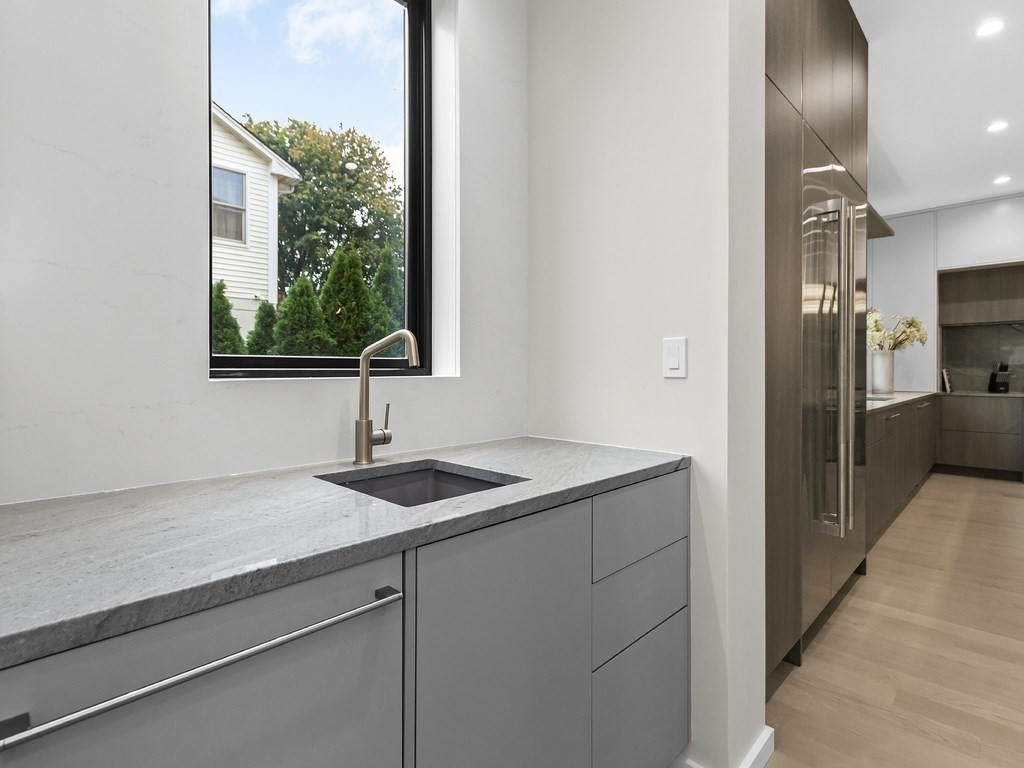 395 Winchester Street