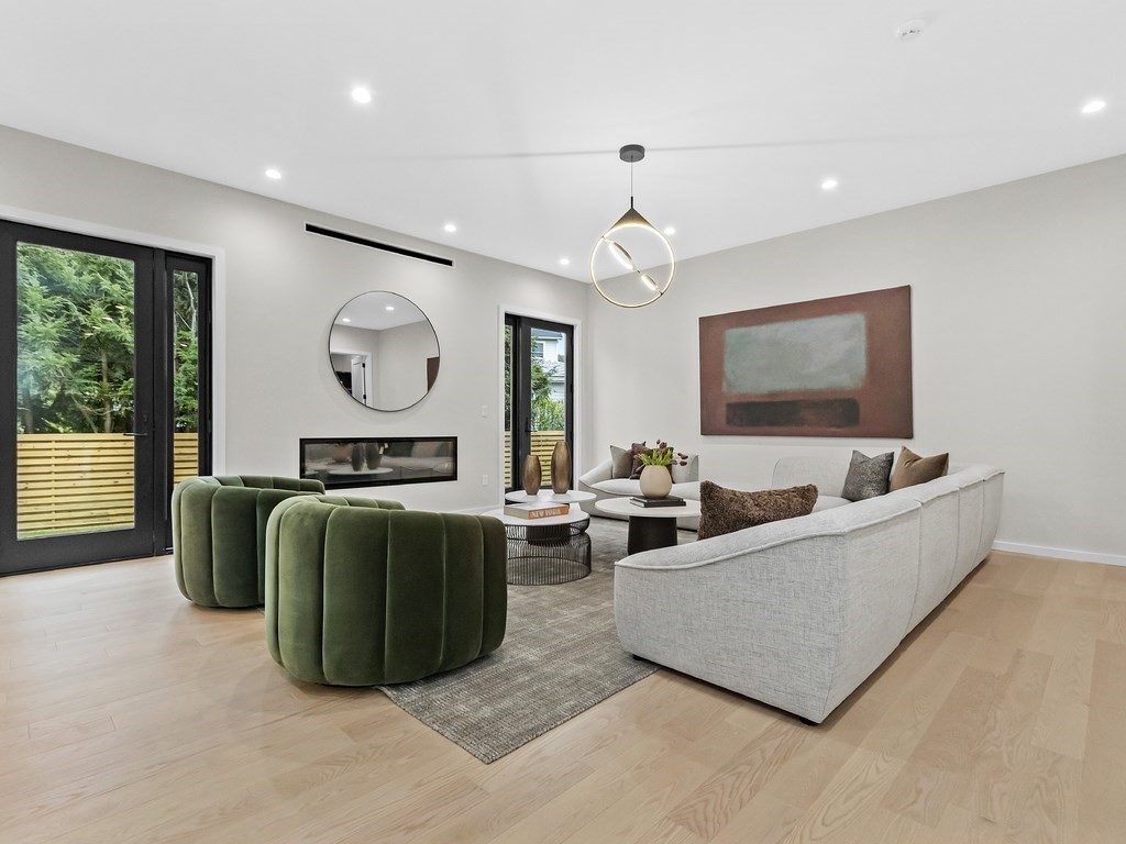 395 Winchester Street