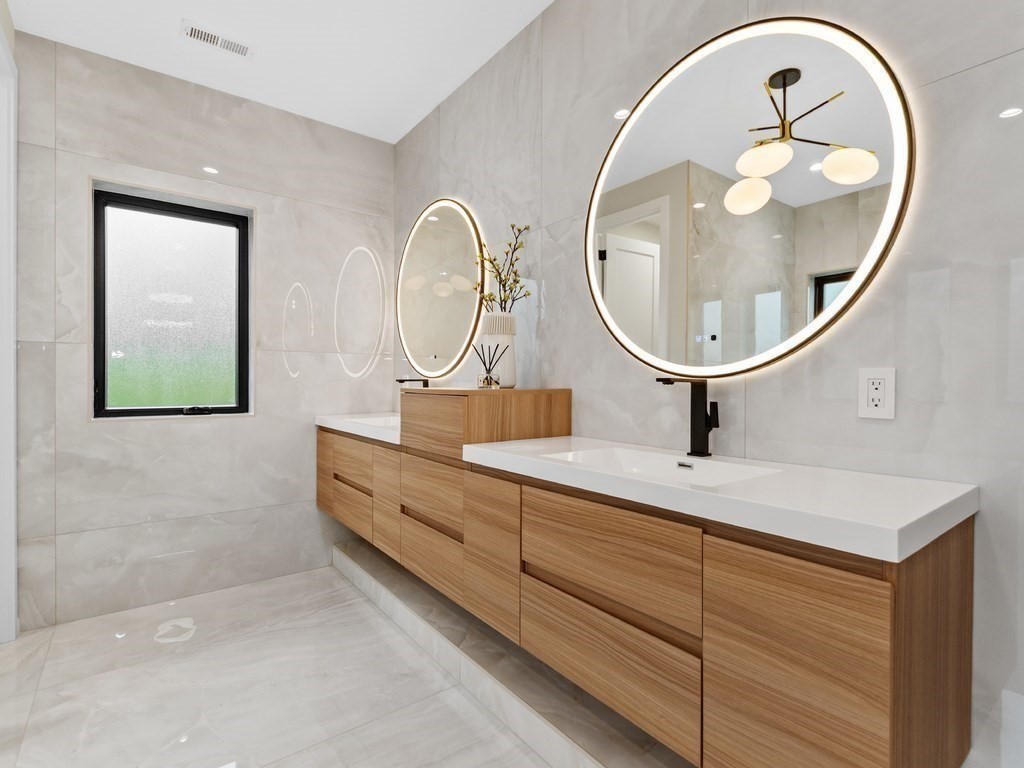 395 Winchester Street