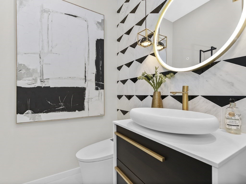 395 Winchester Street