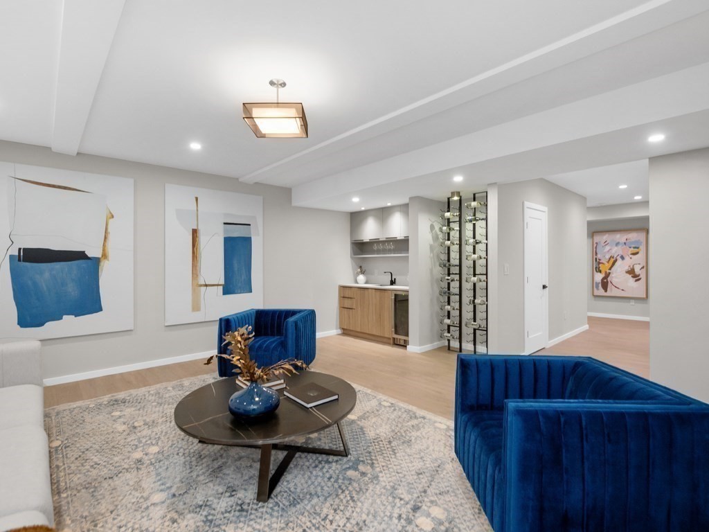 395 Winchester Street