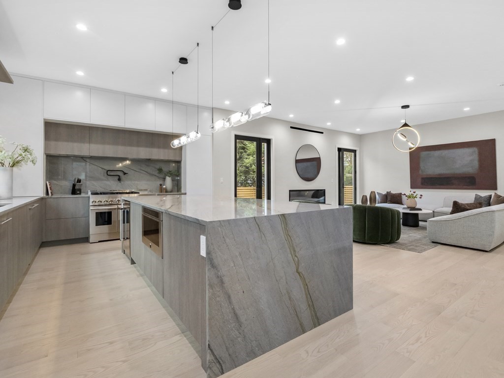 395 Winchester Street