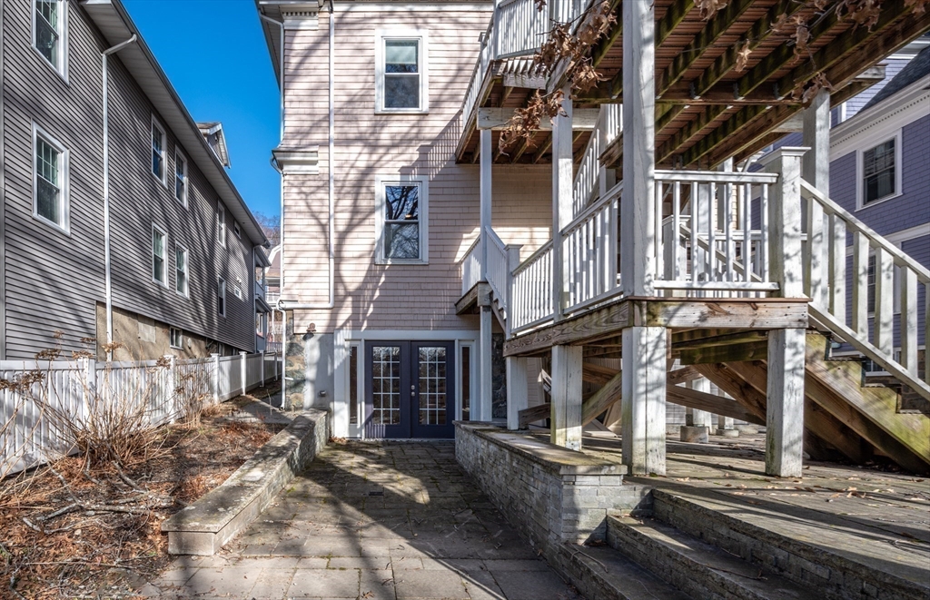 108 Westbourne Ter # 1