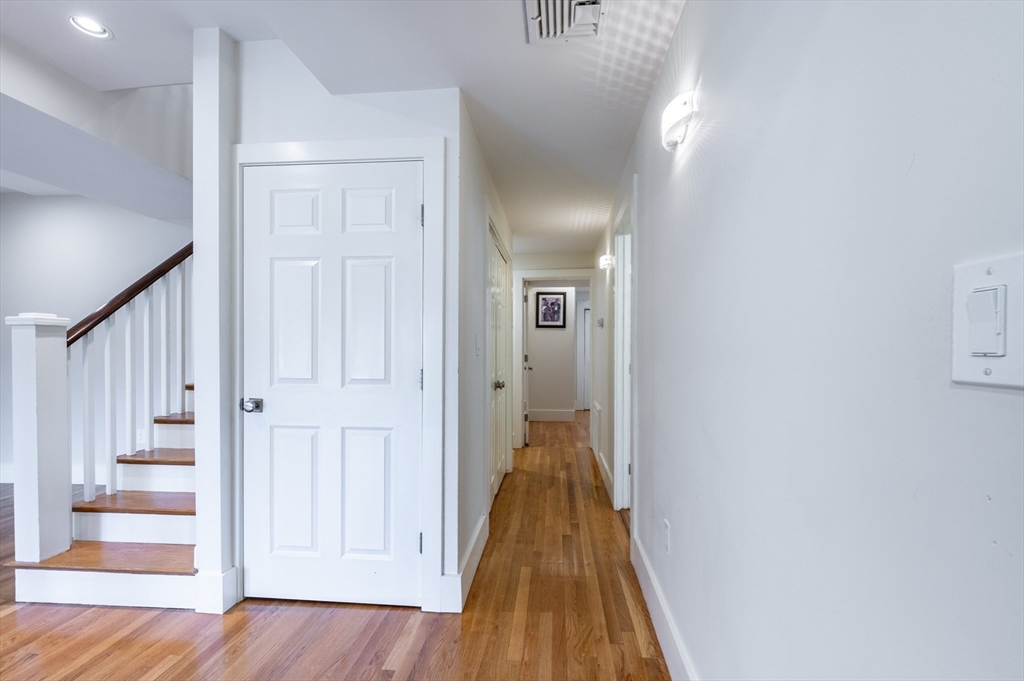 108 Westbourne Ter # 1