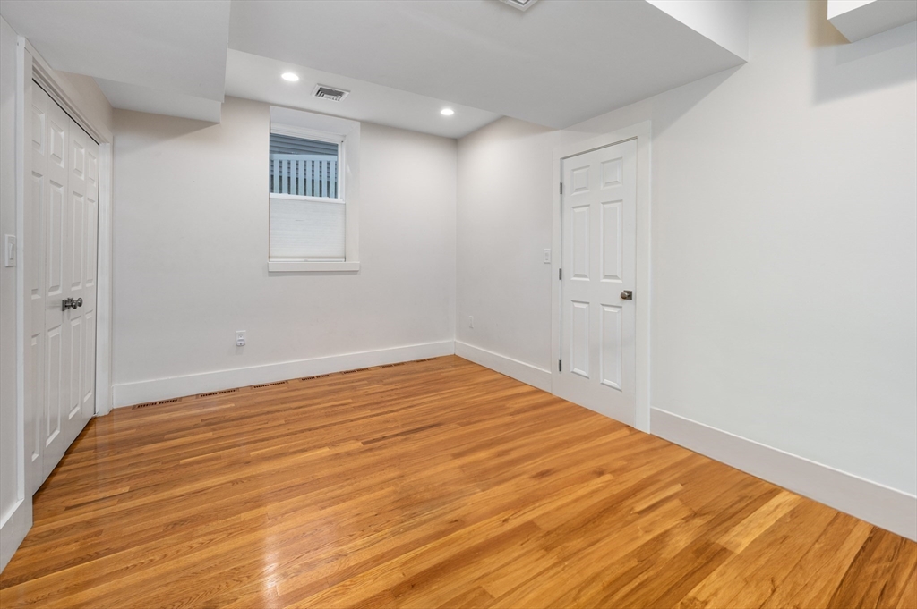 108 Westbourne Ter # 1