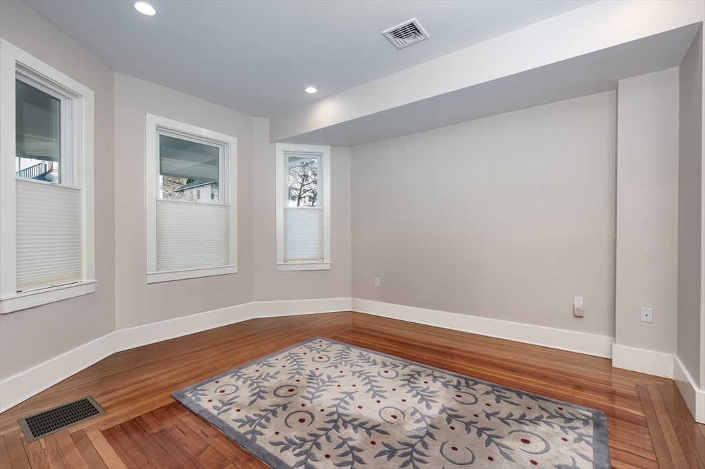 108 Westbourne Ter # 1