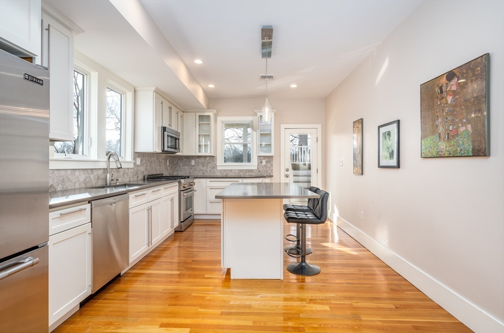 108 Westbourne Ter # 1