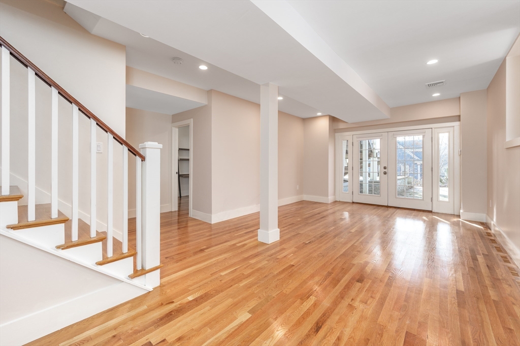 108 Westbourne Ter # 1