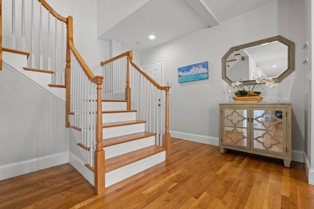 509 Centre St # 8