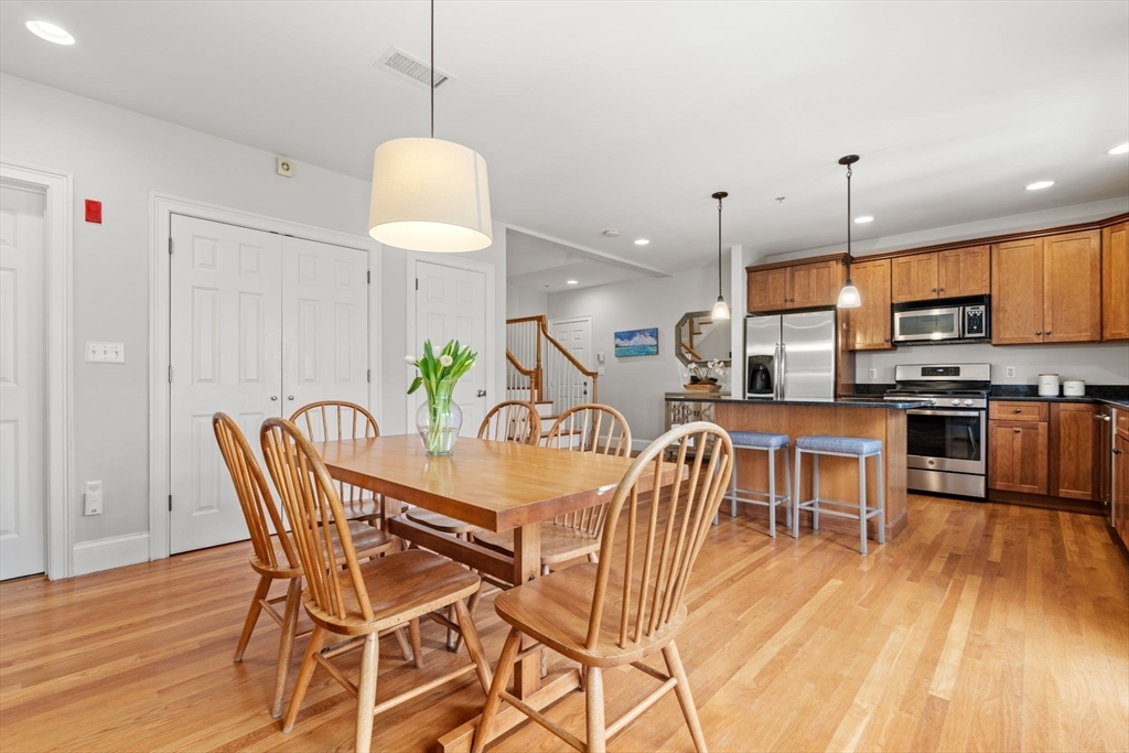 509 Centre St # 8