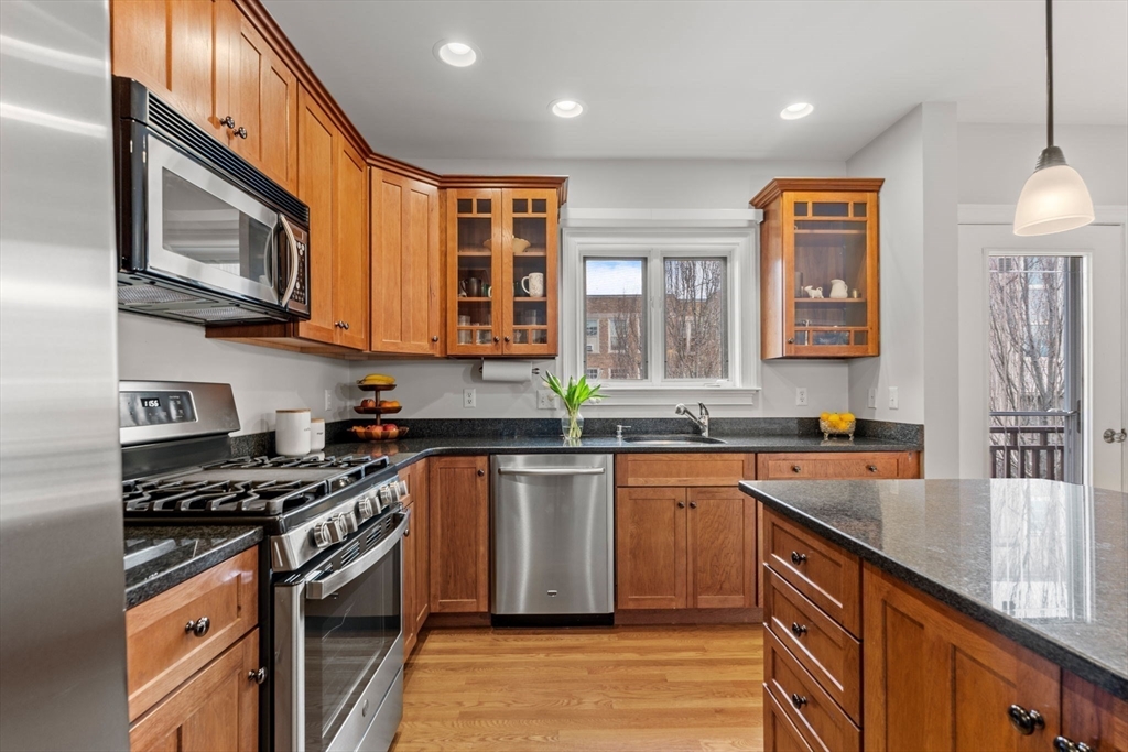 509 Centre St # 8