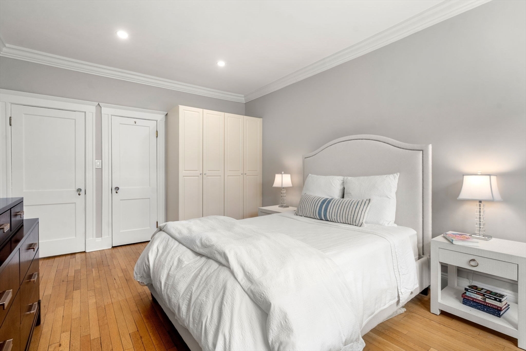 423 Washington Street # 5