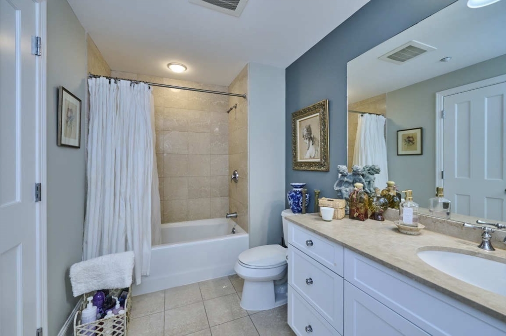 2 Saint Paul St. # 313