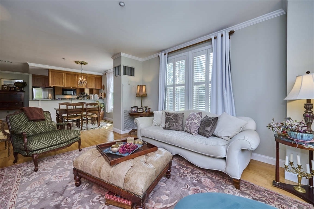 2 Saint Paul St. # 313