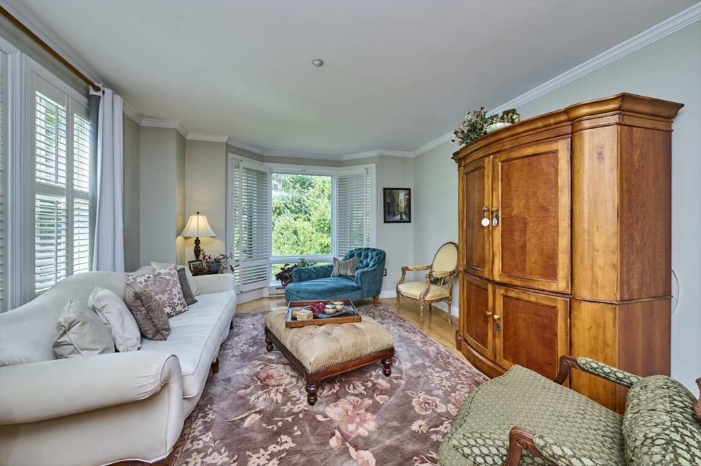 2 Saint Paul St. # 313