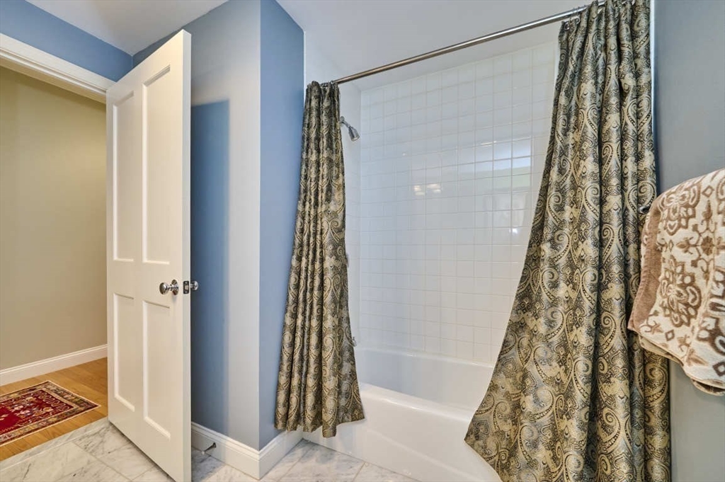 2 Saint Paul St. # 313