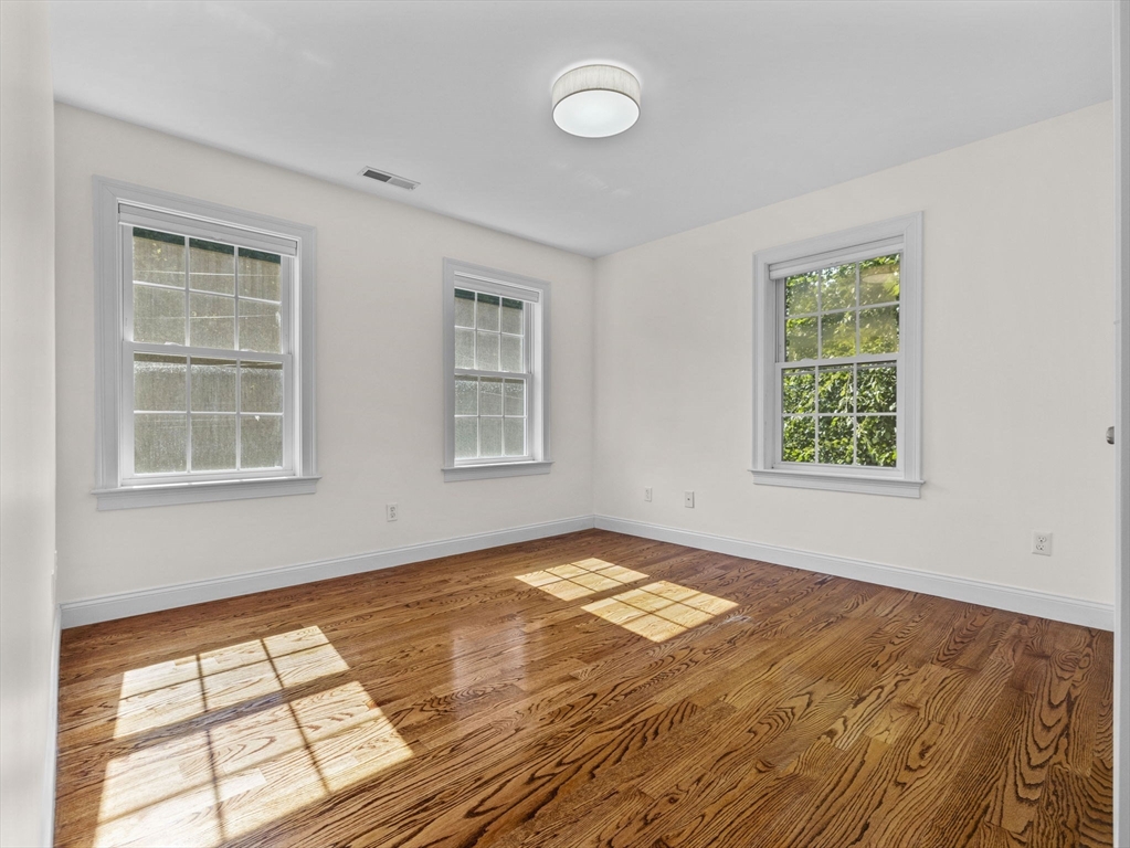 7 Turner Rd
