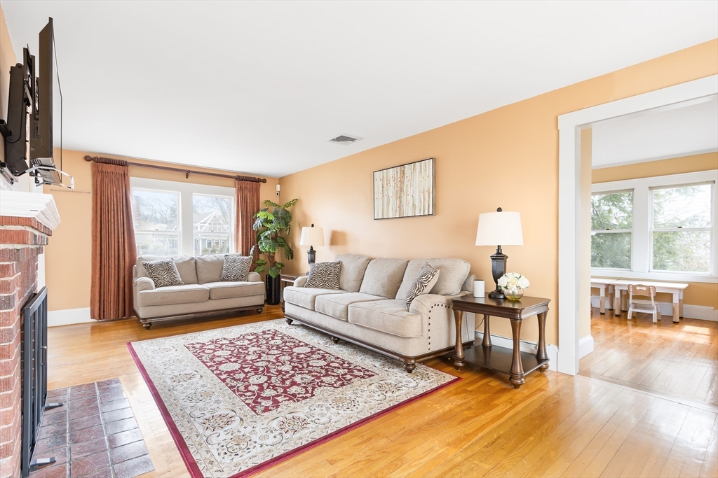 69 Plymouth Rd