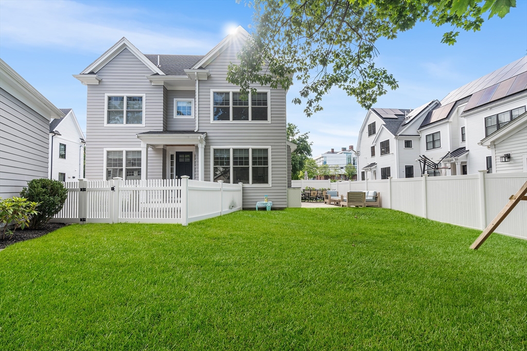 638 Webster St