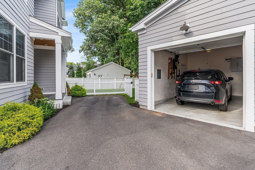 638 Webster St # 638