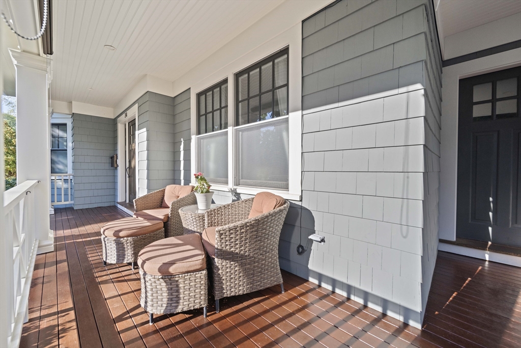 34 Larchmont Avenue
