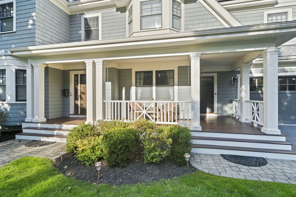 34 Larchmont Avenue