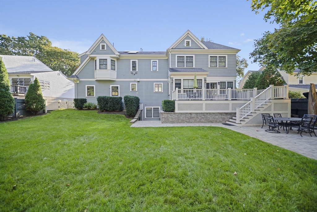 34 Larchmont Avenue