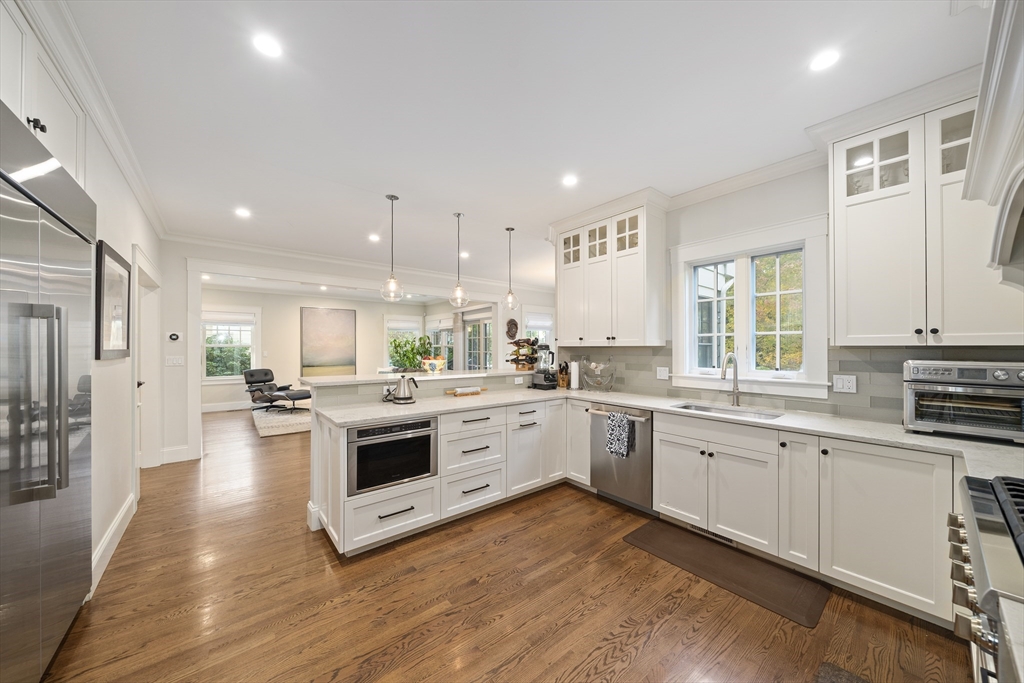 34 Larchmont Avenue