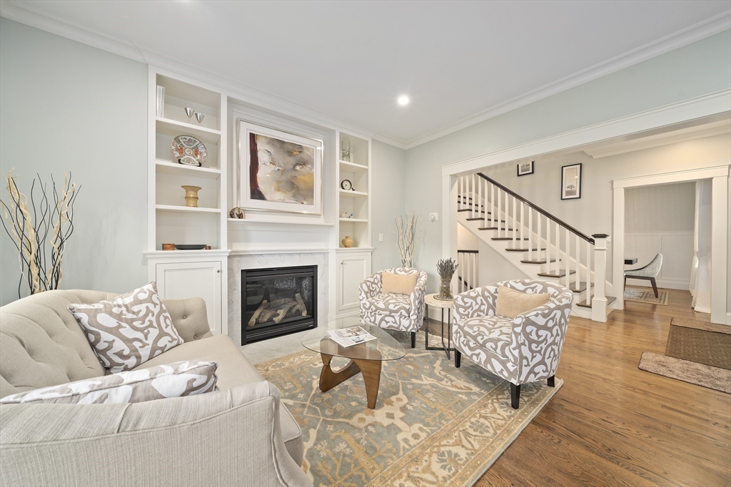 34 Larchmont Avenue
