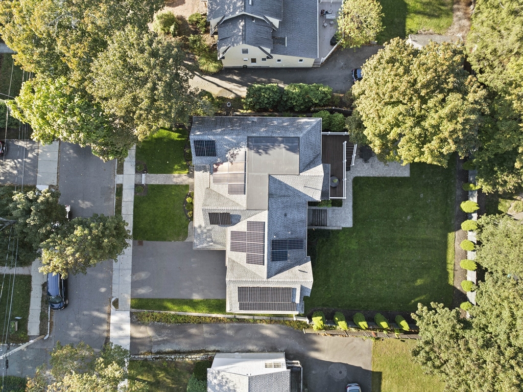 34 Larchmont Avenue