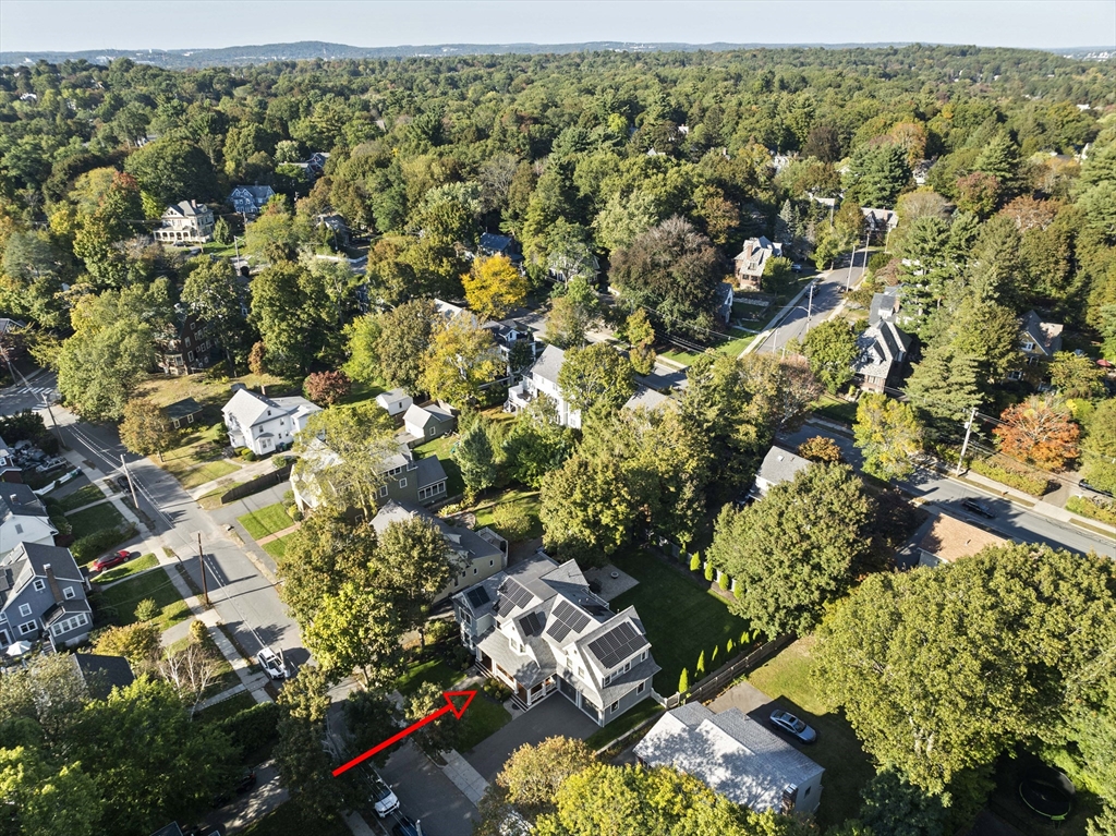 34 Larchmont Avenue